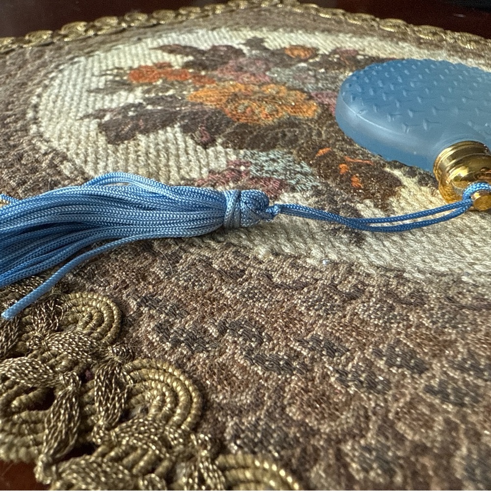 Vintage perfume bottle -small - Picture 6 of 6